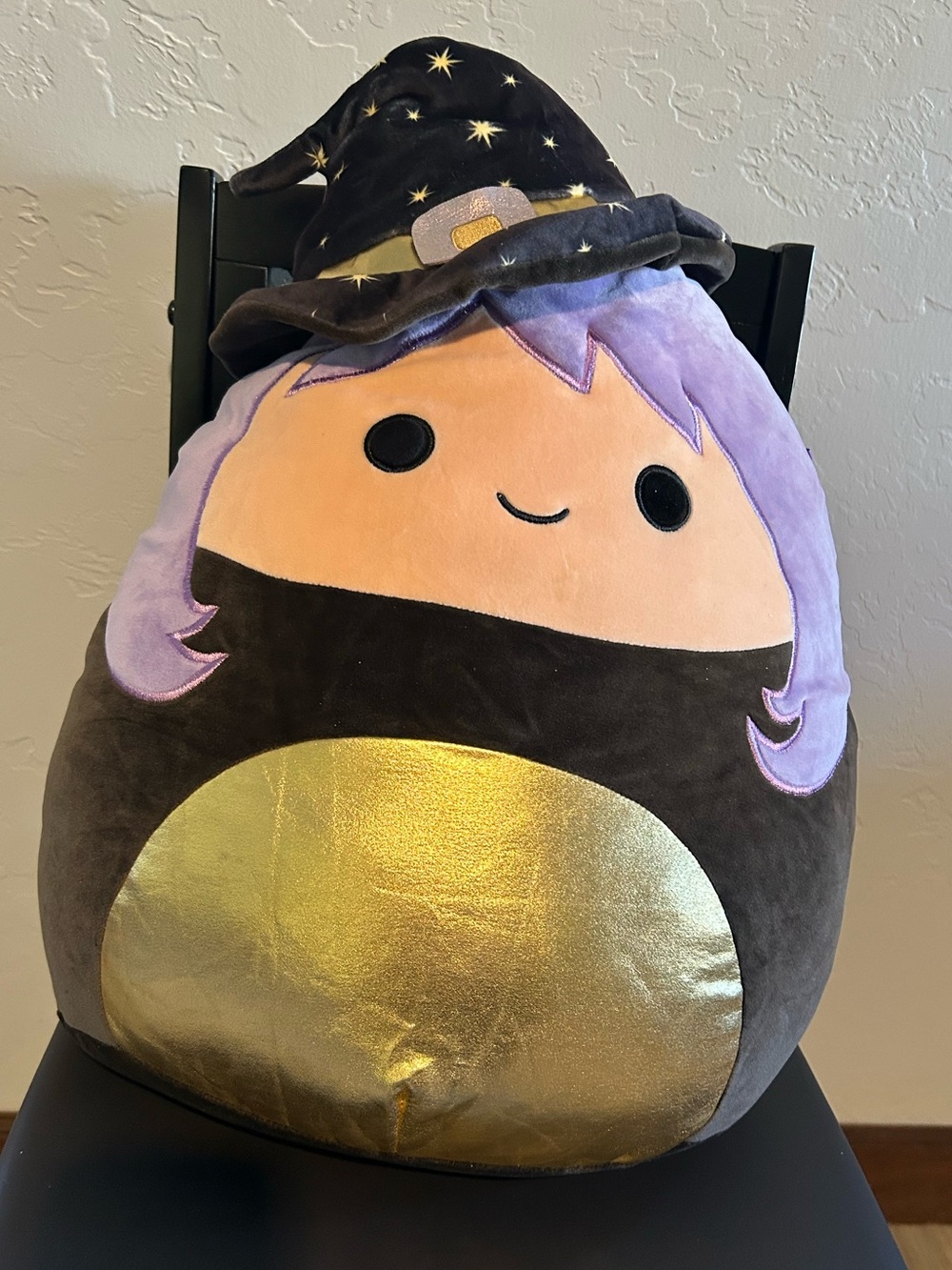 Squishmallow Halloween Jumbo 16” Voodie The Witch w/Gold Belly